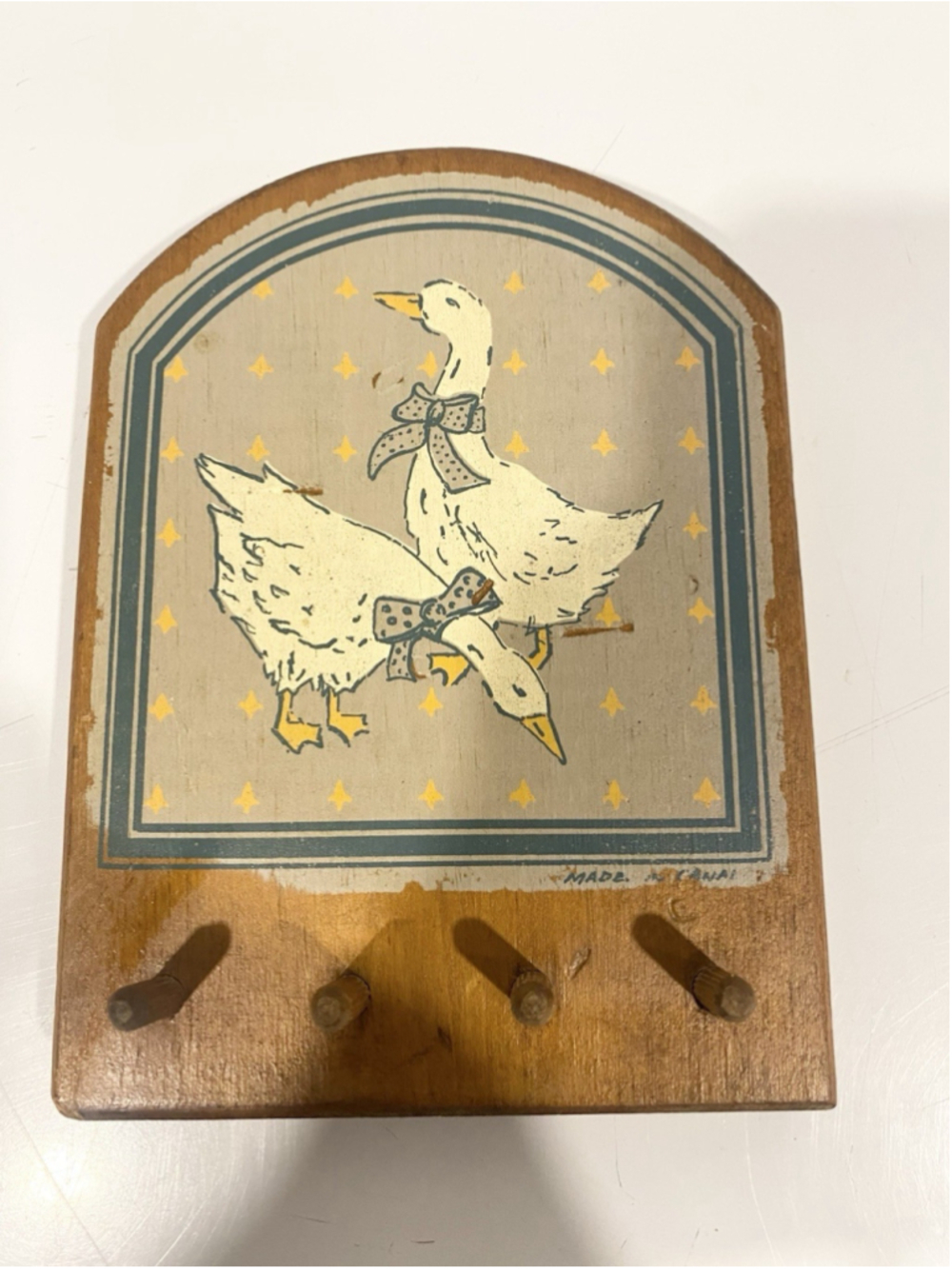 Vintage North Columbia Wooden Ribbon Goose Key Holder 4 Pegs Made in Canada